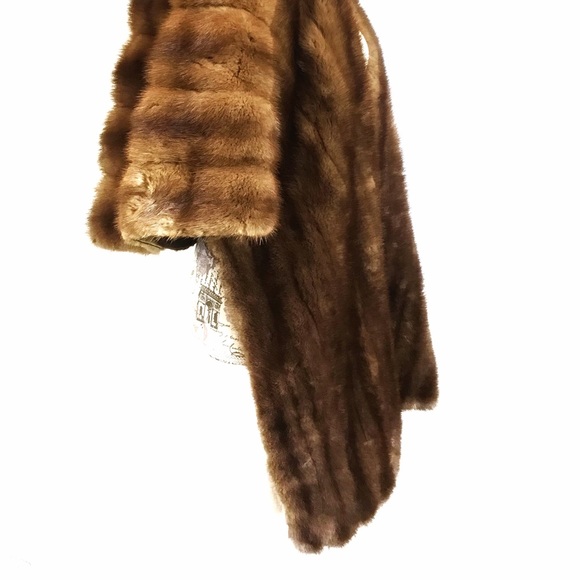 Authentic Vintage Jonas Bros Beaver Shawl - Picture 4 of 10